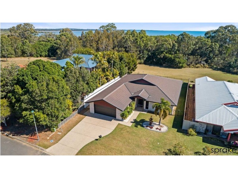 27 Oceanview Street, Point Vernon QLD 4655