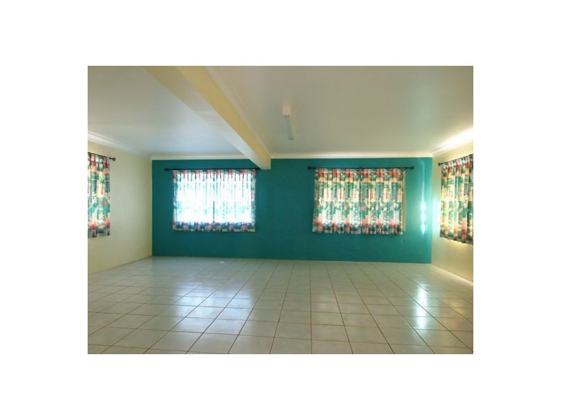 6 Brighton St, Point Vernon QLD 4655