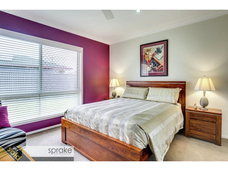 4 Cameron Court, Point Vernon QLD 4655