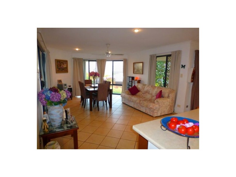 11 Bromiley Crt, Dundowran QLD 4655
