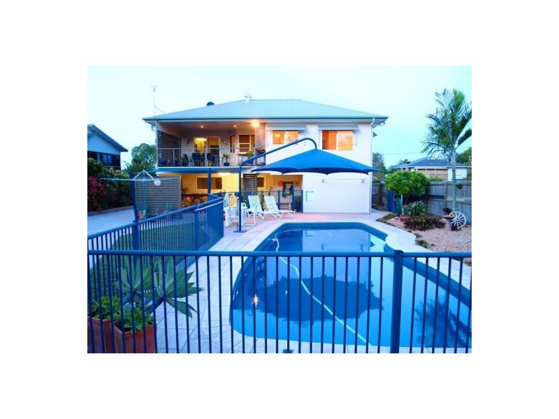 65 Shell St, Urangan QLD 4655