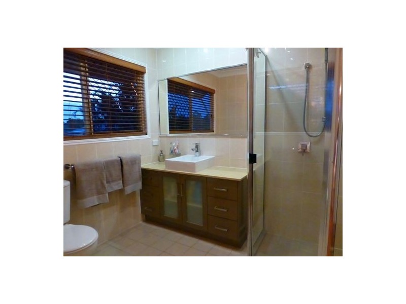 65 Shell St, Urangan QLD 4655