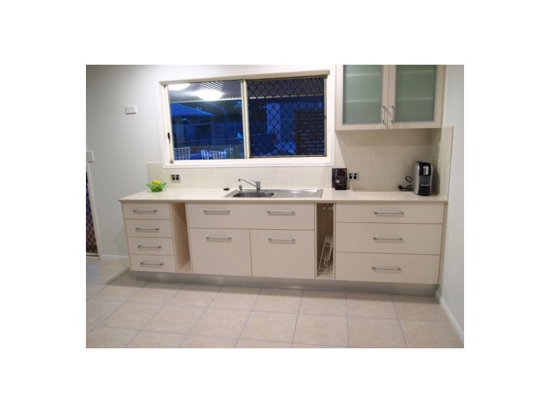 65 Shell St, Urangan QLD 4655