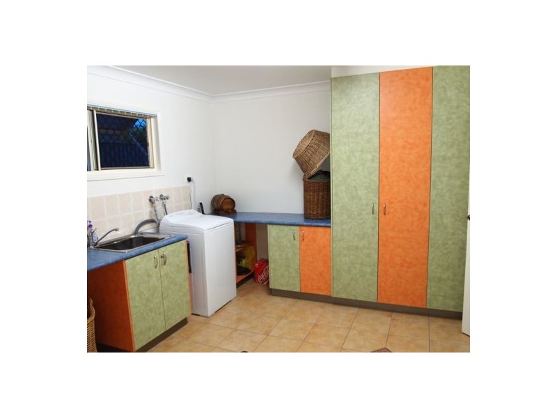 65 Shell St, Urangan QLD 4655