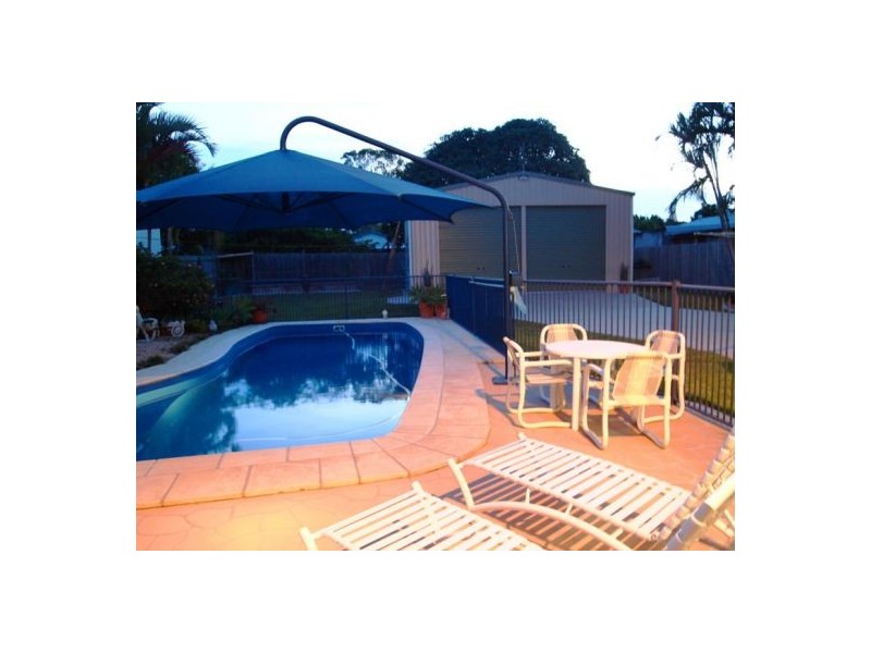 65 Shell St, Urangan QLD 4655