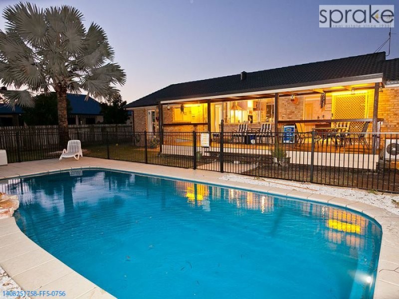 47 Bayrise Drive, Urangan QLD 4655