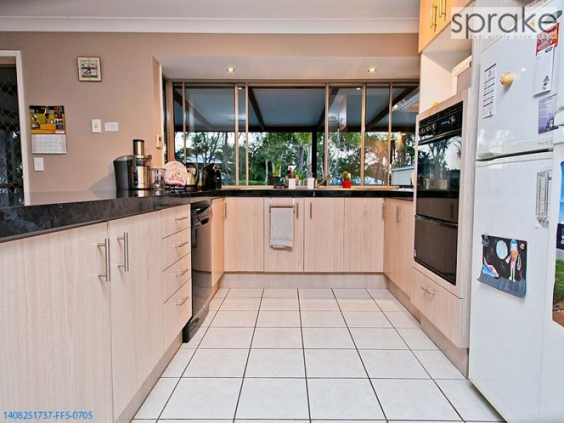 47 Bayrise Drive, Urangan QLD 4655