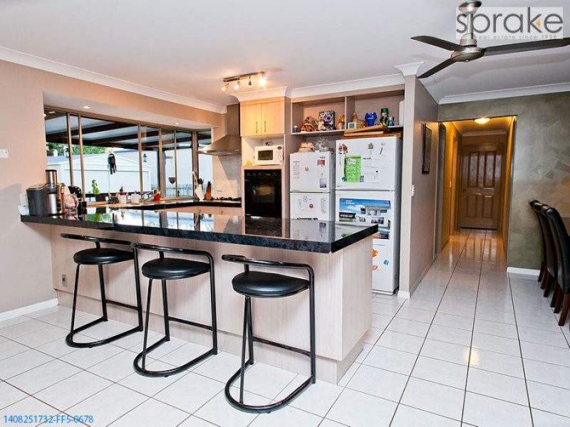 47 Bayrise Drive, Urangan QLD 4655