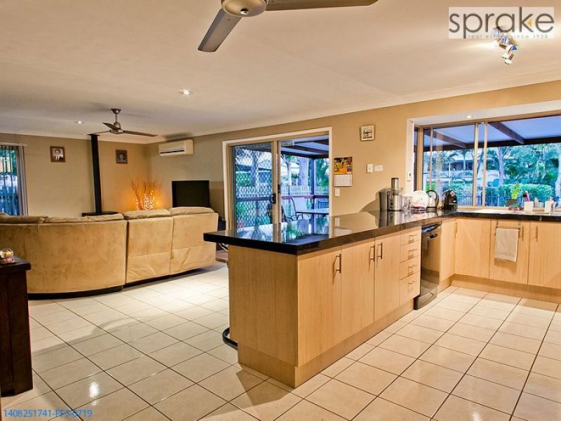 47 Bayrise Drive, Urangan QLD 4655