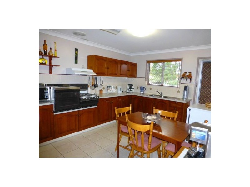 19 Holiday Parade, Scarness QLD 4655