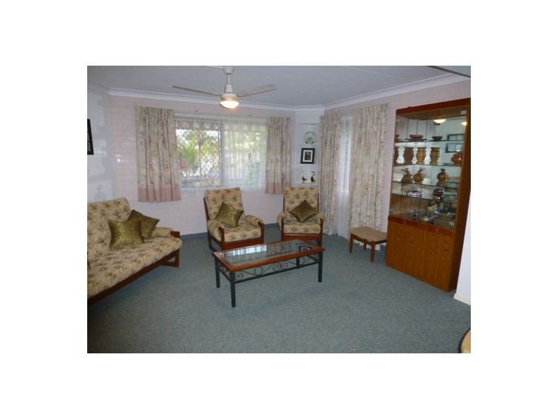 19 Holiday Parade, Scarness QLD 4655