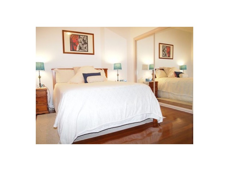 597 Charlton Esplanade, Urangan QLD 4655