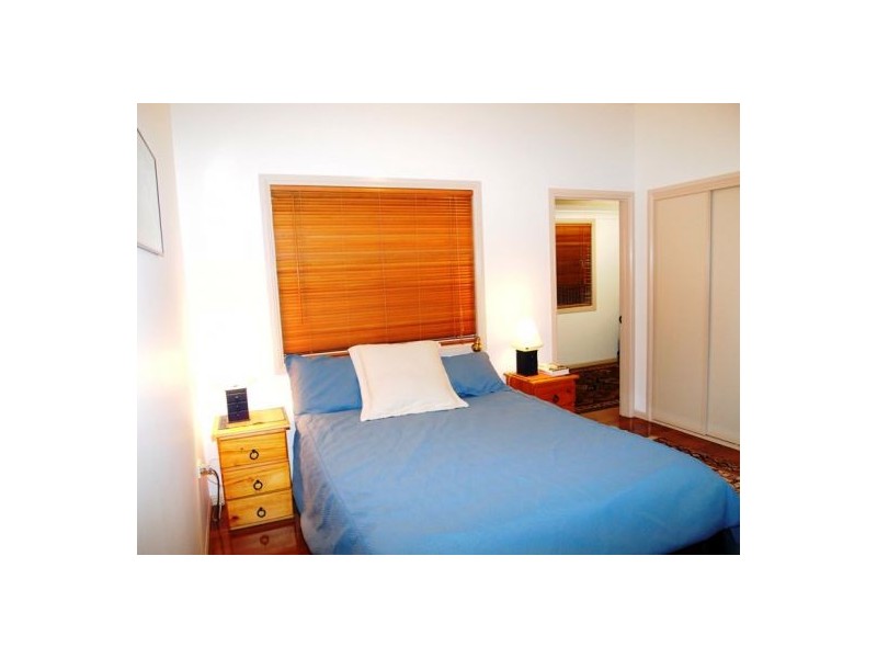 597 Charlton Esplanade, Urangan QLD 4655