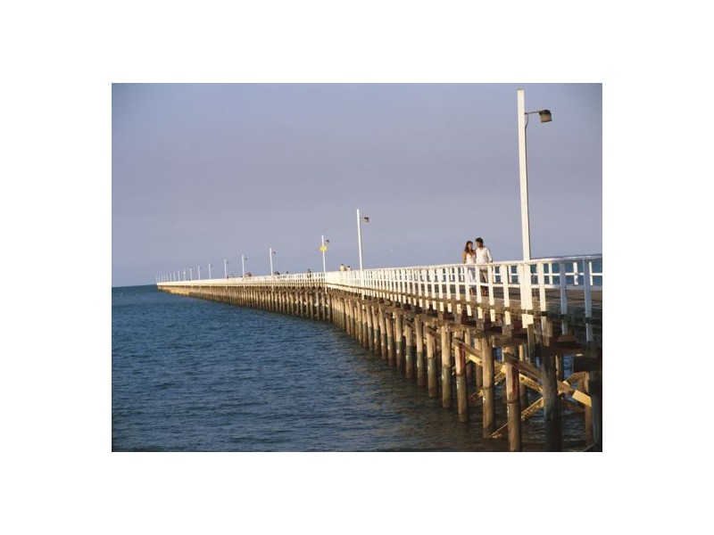 597 Charlton Esplanade, Urangan QLD 4655