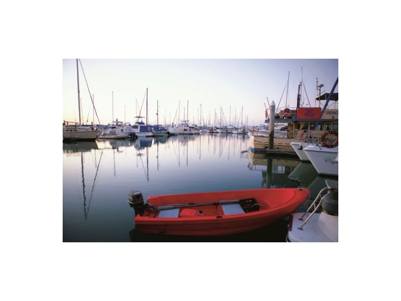 597 Charlton Esplanade, Urangan QLD 4655