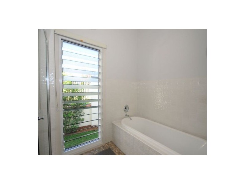 9 Exeter St, Torquay QLD 4655