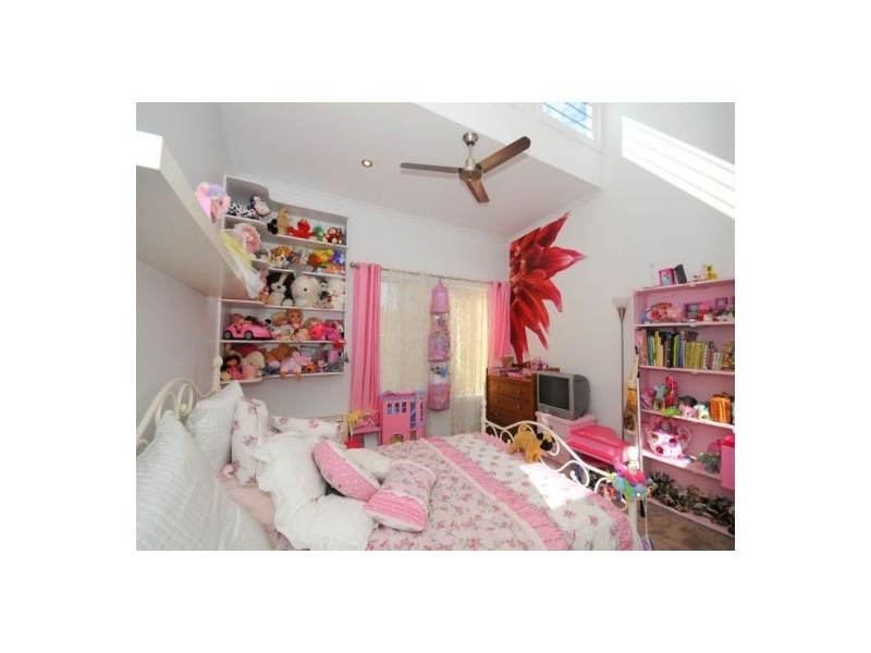 9 Exeter St, Torquay QLD 4655