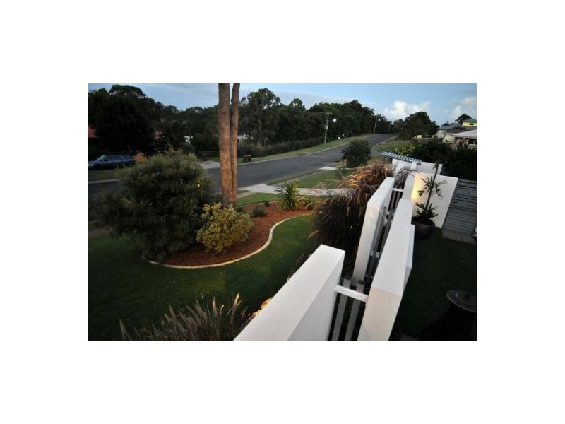 9 Exeter St, Torquay QLD 4655