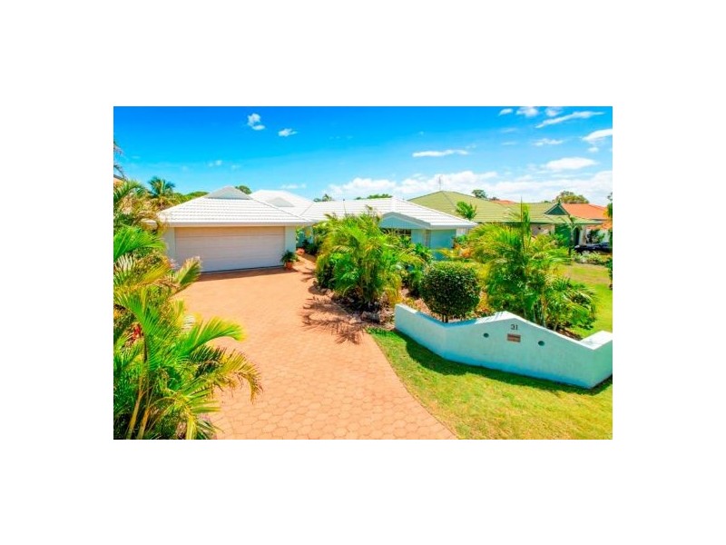 31 Lido Parade, Urangan QLD 4655