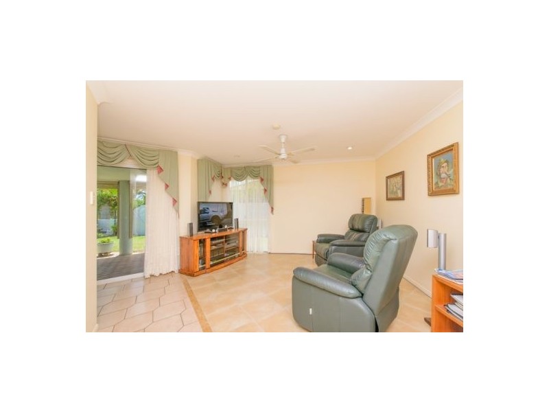 31 Lido Parade, Urangan QLD 4655