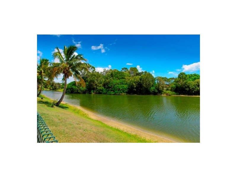 31 Lido Parade, Urangan QLD 4655