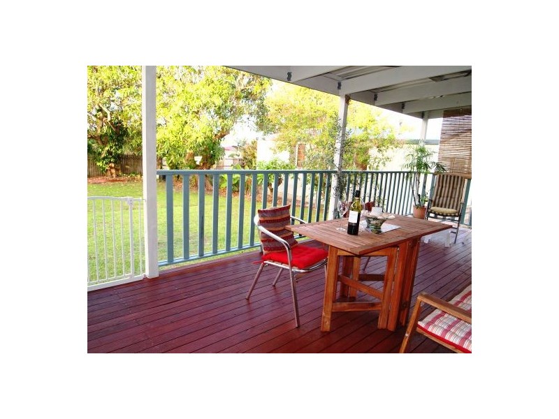 23 Mary St, Scarness QLD 4655