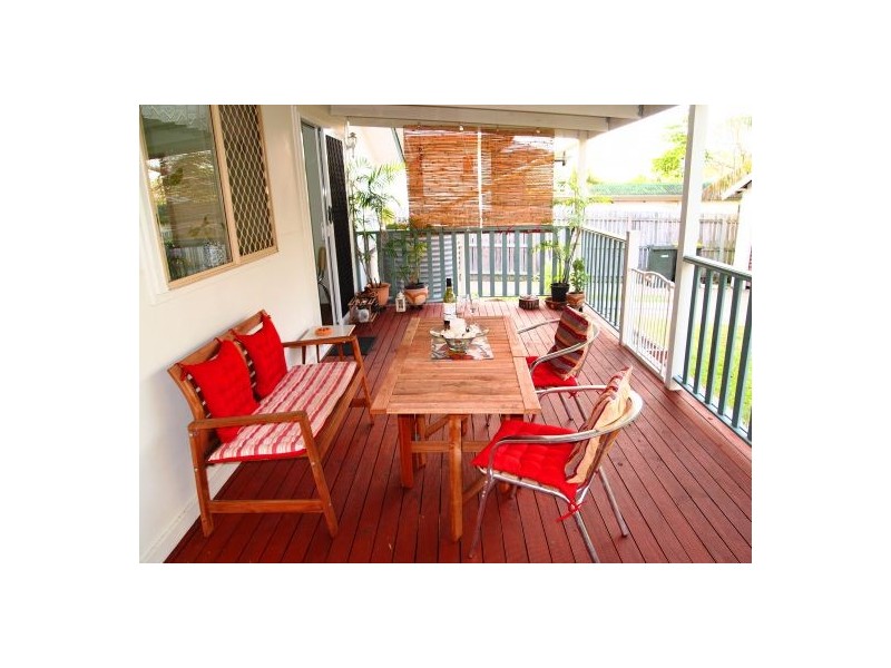 23 Mary St, Scarness QLD 4655