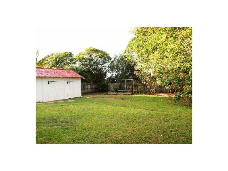 23 Mary St, Scarness QLD 4655