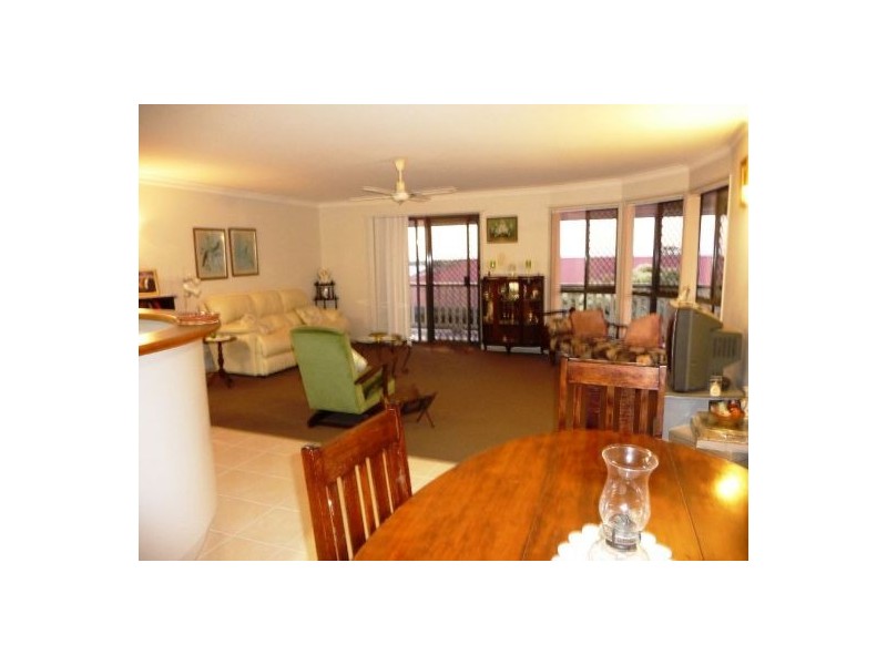 18 Queensbury Grove, Urraween QLD 4655