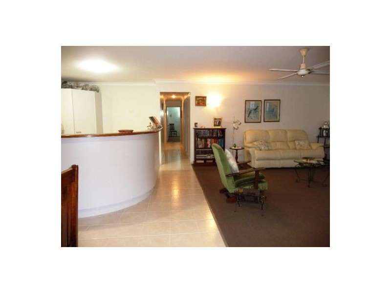 18 Queensbury Grove, Urraween QLD 4655