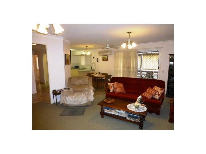 80 Murphy St, Point Vernon QLD 4655