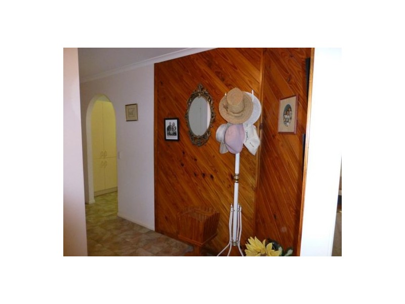 80 Murphy St, Point Vernon QLD 4655