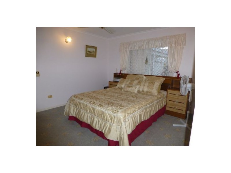 80 Murphy St, Point Vernon QLD 4655