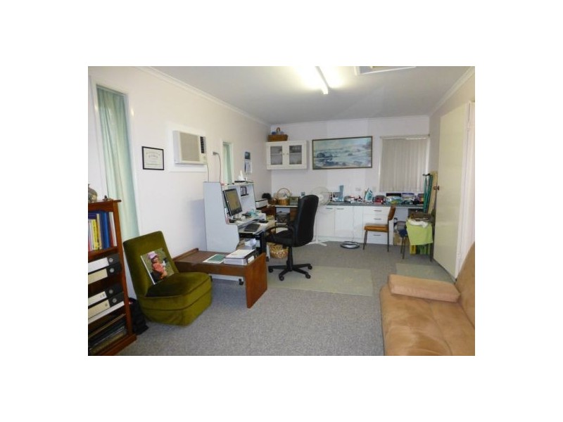 80 Murphy St, Point Vernon QLD 4655