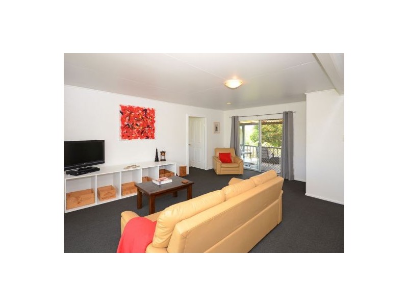 1 Kurrajong Crescent, Point Vernon QLD 4655