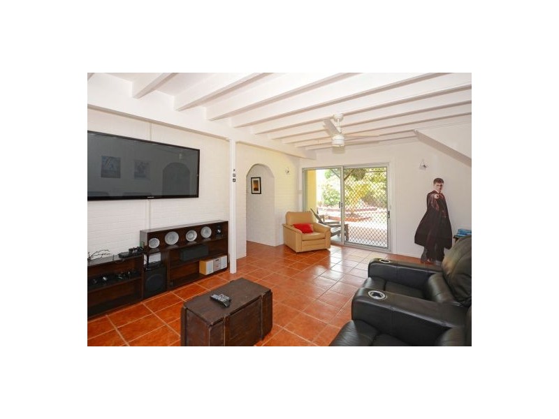 1 Kurrajong Crescent, Point Vernon QLD 4655