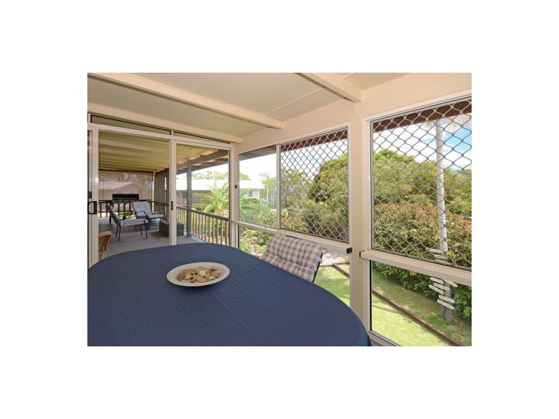 1 Kurrajong Crescent, Point Vernon QLD 4655