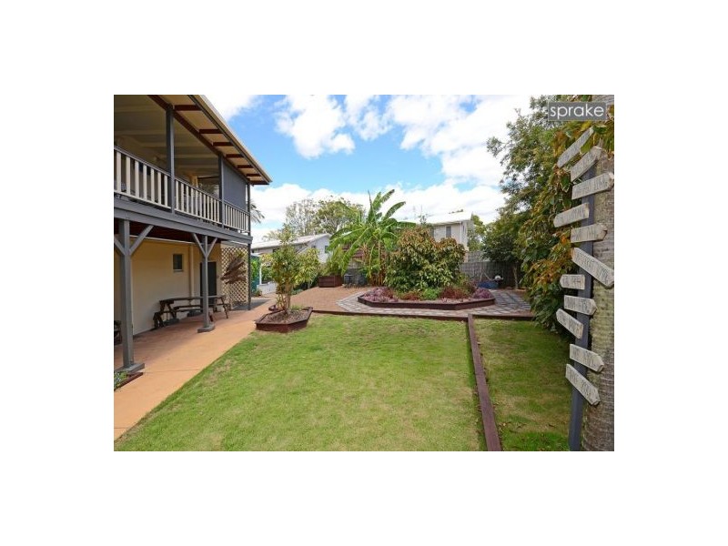 1 Kurrajong Crescent, Point Vernon QLD 4655