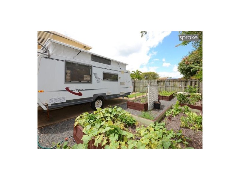 1 Kurrajong Crescent, Point Vernon QLD 4655