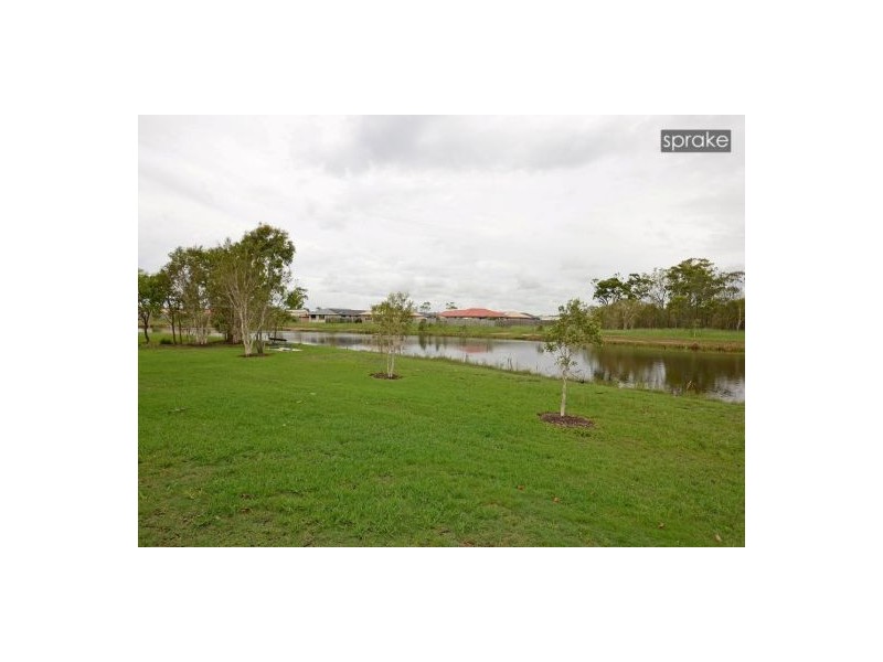 18 Wodalla Mews, Point Vernon QLD 4655