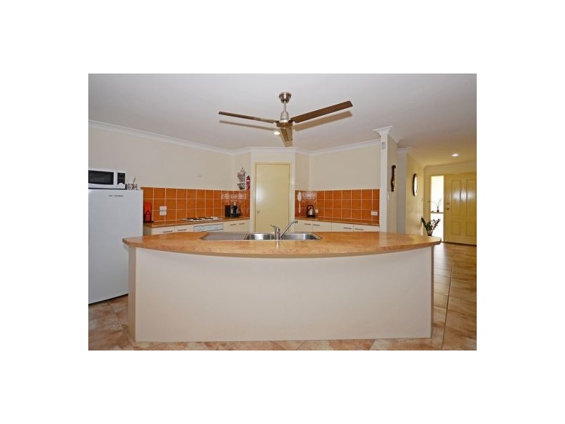 20 Polson Street, Point Vernon QLD 4655