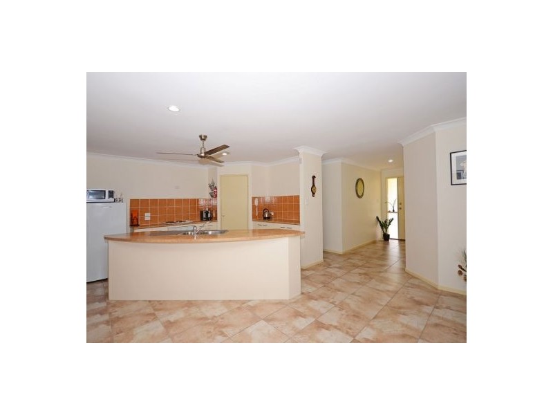 20 Polson Street, Point Vernon QLD 4655