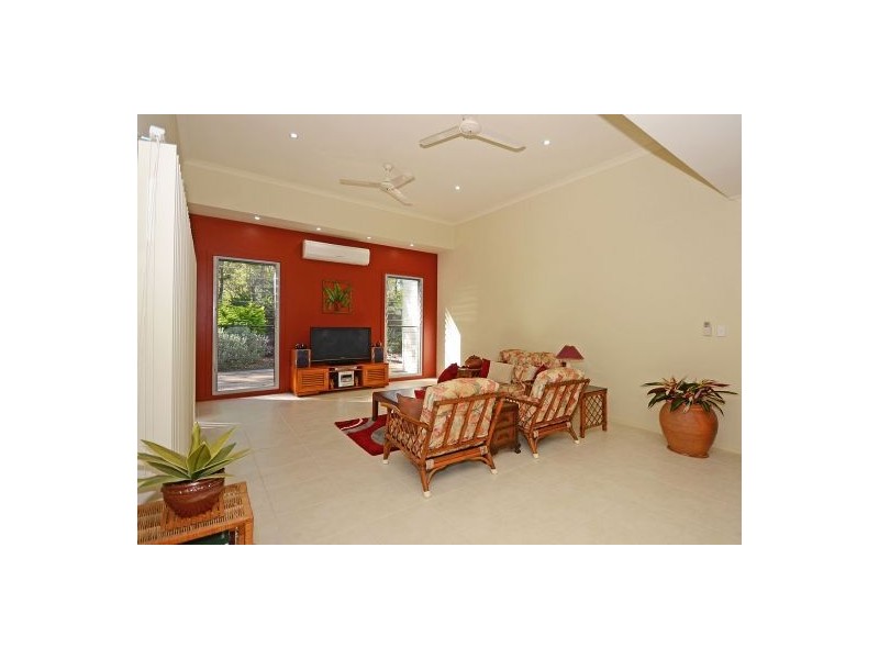 15 Cumberland Court, Point Vernon QLD 4655