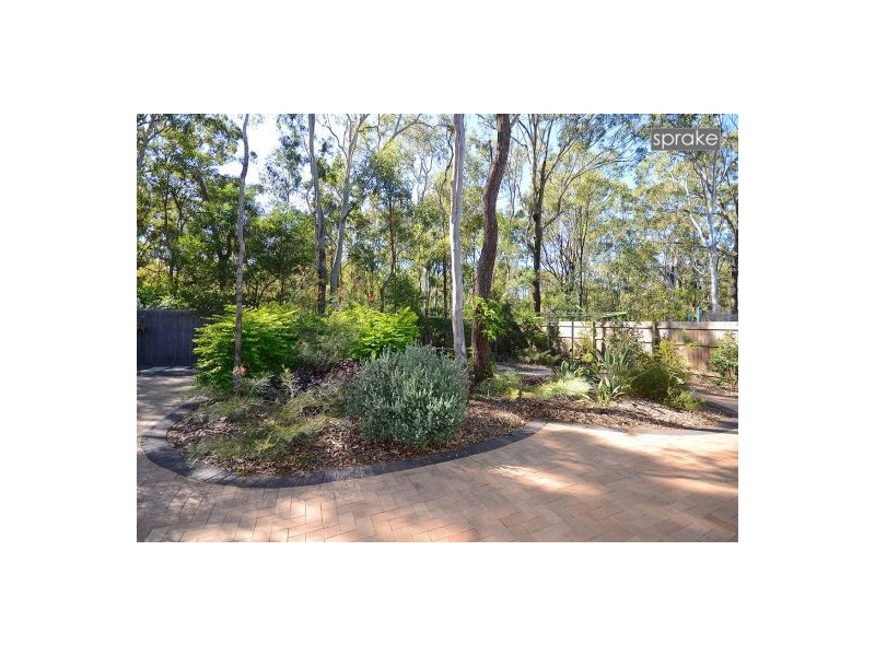 15 Cumberland Court, Point Vernon QLD 4655