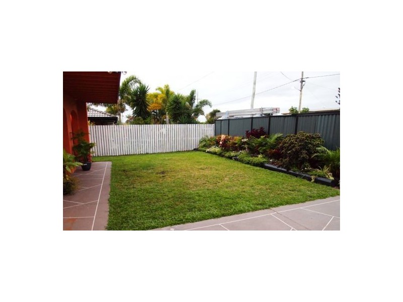 35 Romney St, Pialba QLD 4655