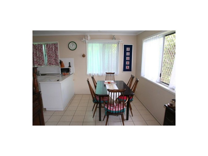 9 Kuruman St, Scarness QLD 4655