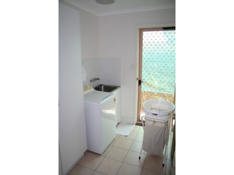 9 Kuruman St, Scarness QLD 4655