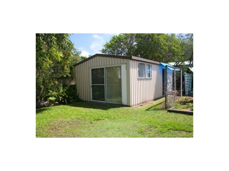 9 Kuruman St, Scarness QLD 4655