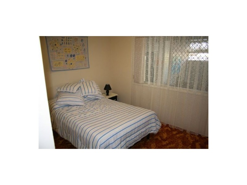 9 Kuruman St, Scarness QLD 4655