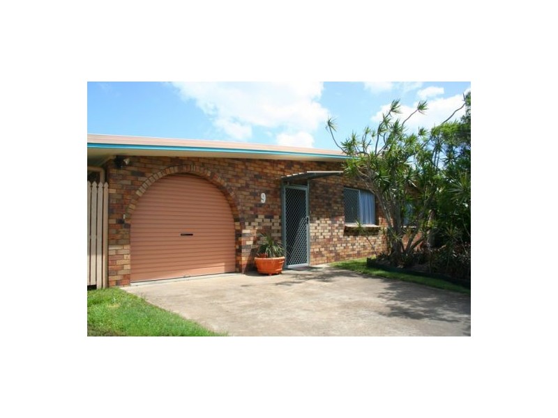 9 Kuruman St, Scarness QLD 4655